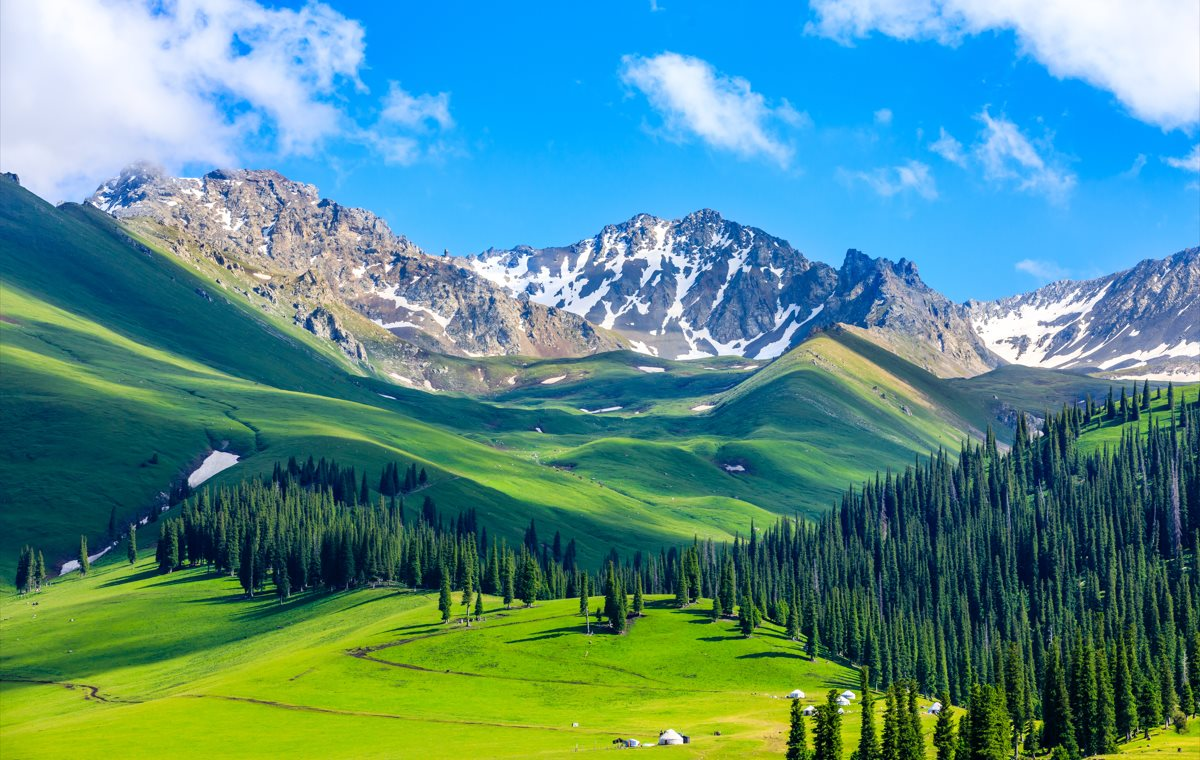 TOUR TRUNG QUỐC 10N9Đ: URUMQI – CAO TỐC SA MẠC – BÃI NGŨ SẮC – BURQIN – HỒ KANAS – LÀNG HÒA MỤC – THÀNH PHỐ MA QUỶ URHO – HỒ SAYRAM – CẦU GUOZIGOU – YINING BAY ZH